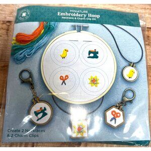 Miniature Embroidery Hoop Necklace Charm Clip Crafting Kit Missouri Star Quilt
